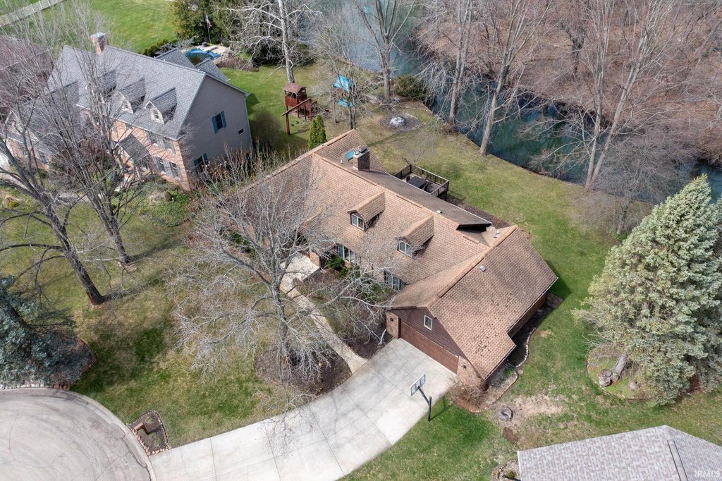 Photo of 54459 Hunters Court, Elkhart, IN 46514 (MLS # 202610380)