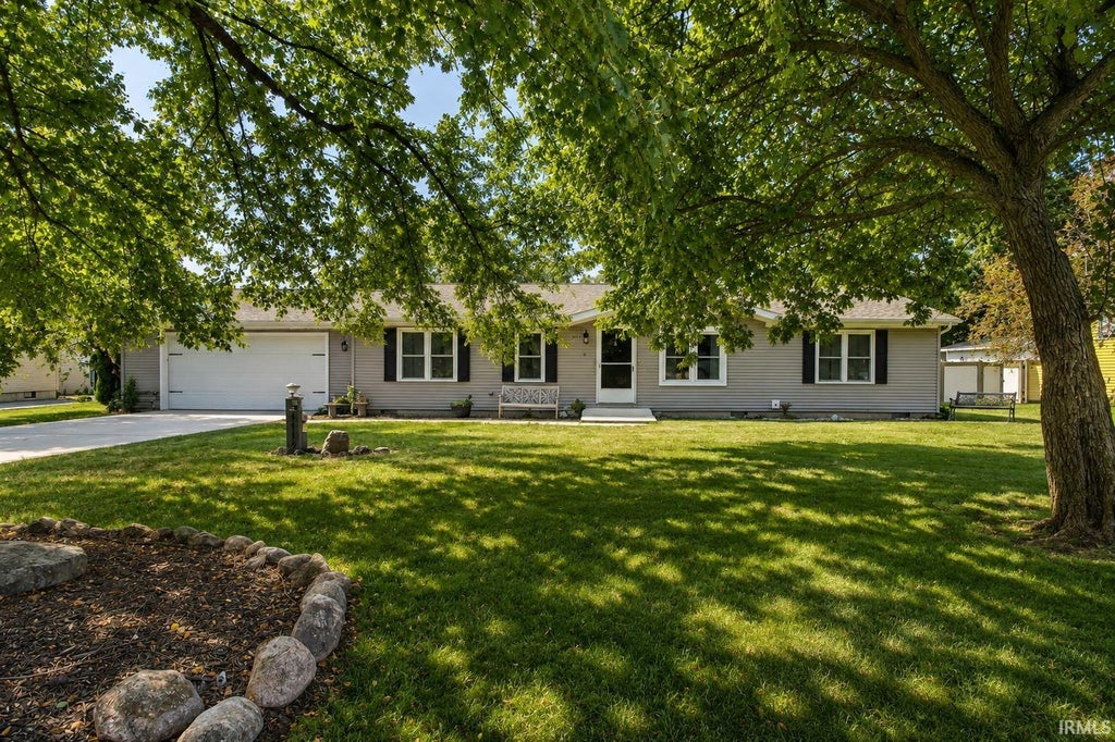 Photo of 1719 Danny Drive, Fort Wayne, IN 46818 (MLS # 202631183)