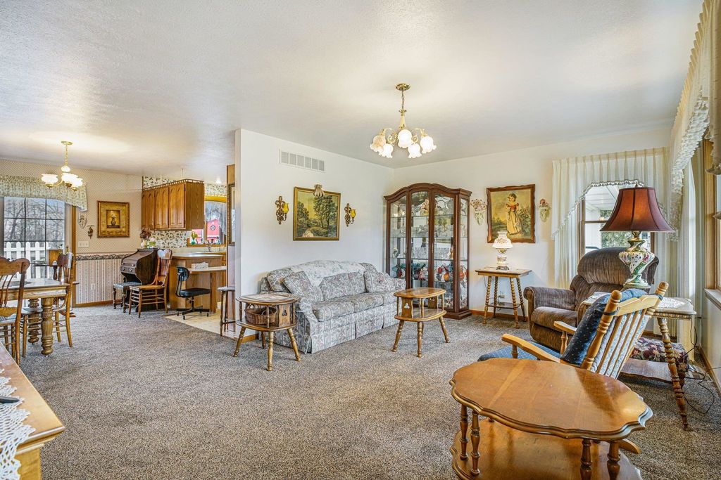 Photo of 57949 County Road 37, Middlebury, IN 46540 (MLS # 202605114)