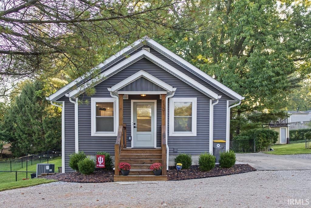 Photo of 1301 S Stull Avenue, Bloomington, IN 47401 (MLS # 202644909)