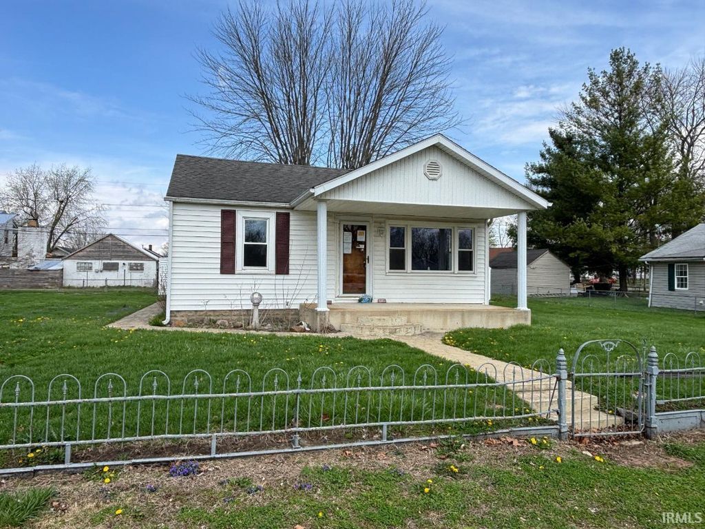 Photo of 1114 W 17Th Street, Muncie, IN 47302 (MLS # 202611604)