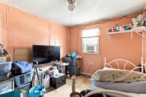 Tiny photo for 1622 Ross Street, New Castle, IN 47362 (MLS # 202639145)