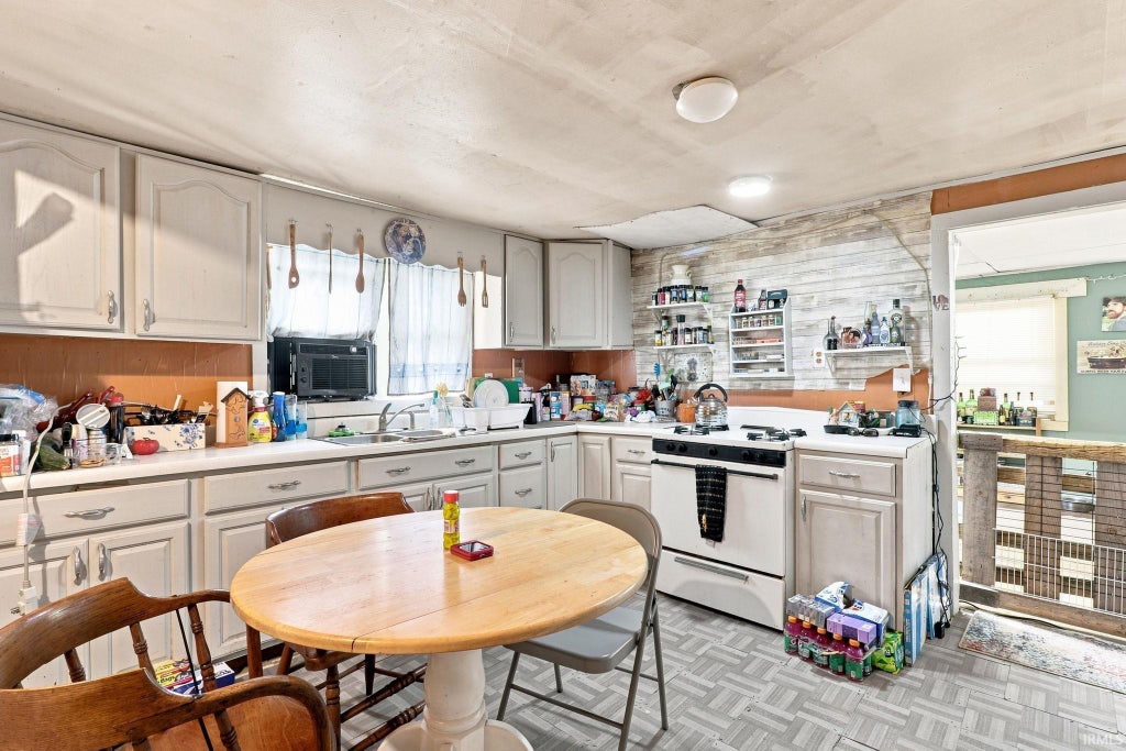 Photo of 1622 Ross Street, New Castle, IN 47362 (MLS # 202639145)