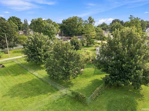 Tiny photo for 526 E Walnut Street, Greentown, IN 46936 (MLS # 202632890)