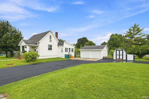 Tiny photo for 526 E Walnut Street, Greentown, IN 46936 (MLS # 202632890)