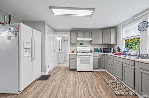 Tiny photo for 526 E Walnut Street, Greentown, IN 46936 (MLS # 202632890)