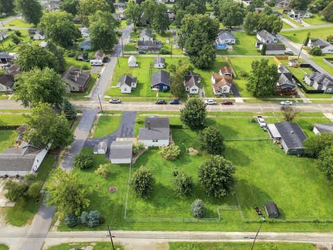 Tiny photo for 526 E Walnut Street, Greentown, IN 46936 (MLS # 202632890)