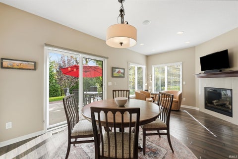 Tiny photo for 15135 Harrison Lake Cove, Fort Wayne, IN 46814 (MLS # 202642907)