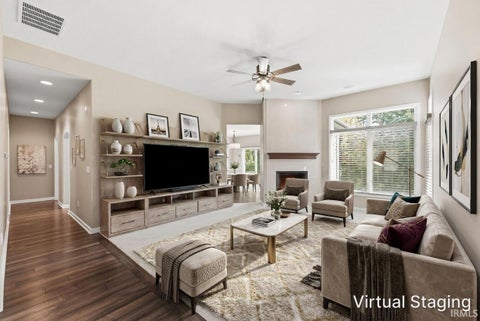 Tiny photo for 15135 Harrison Lake Cove, Fort Wayne, IN 46814 (MLS # 202642907)