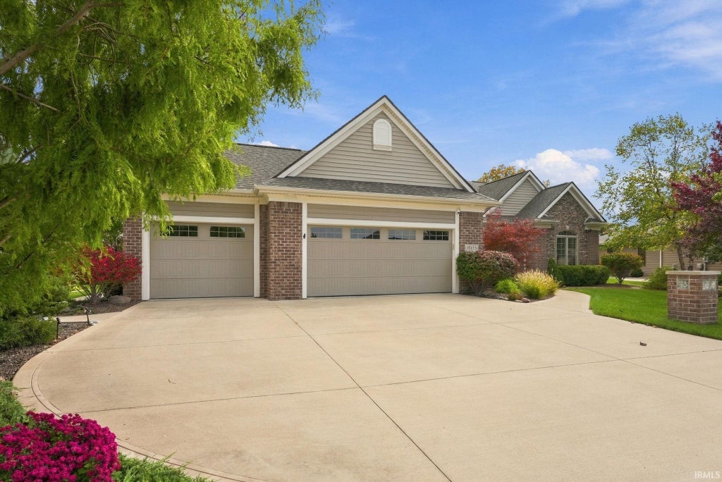 Photo of 15135 Harrison Lake Cove, Fort Wayne, IN 46814 (MLS # 202642907)