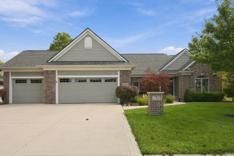 Tiny photo for 15135 Harrison Lake Cove, Fort Wayne, IN 46814 (MLS # 202642907)