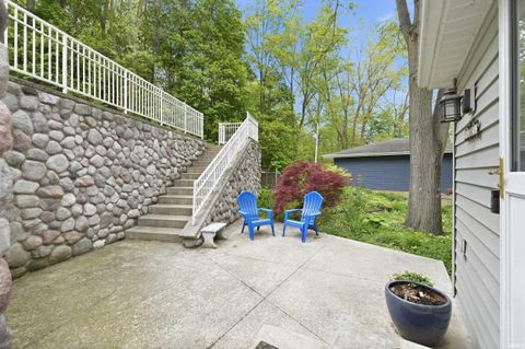 Tiny photo for 9715 E 645 S Road, Wolcottville, IN 46795 (MLS # 202618562)