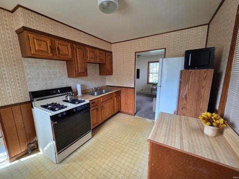 Tiny photo for 1723 E 24th Street, Muncie, IN 47302 (MLS # 202638029)