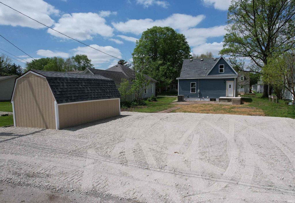 Photo of 563 S Bluff Street, Monticello, IN 47960 (MLS # 202614585)