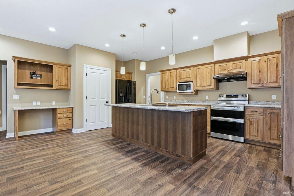 Photo of 1685 Shavono Cove, Fort Wayne, IN 46845 (MLS # 202543408)