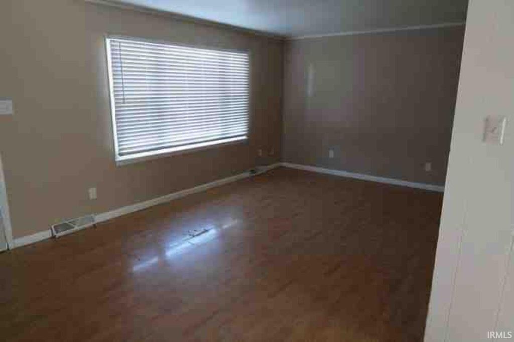 Photo of 317 E Oak Street, Boonville, IN 47601 (MLS # 202601074)