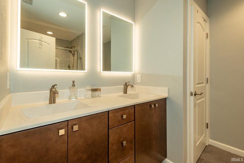 Tiny photo for 3528 S Glasgow Circle, Bloomington, IN 47403 (MLS # 202624711)