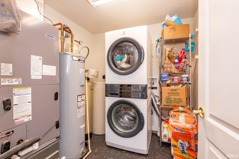 Tiny photo for 3528 S Glasgow Circle, Bloomington, IN 47403 (MLS # 202624711)