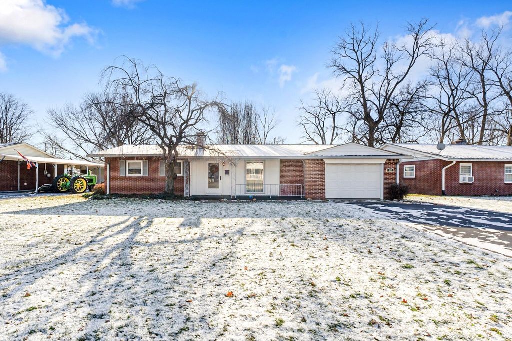 Photo of 637 E Pearl Street, Greenwood, IN 46143 (MLS # 202600517)
