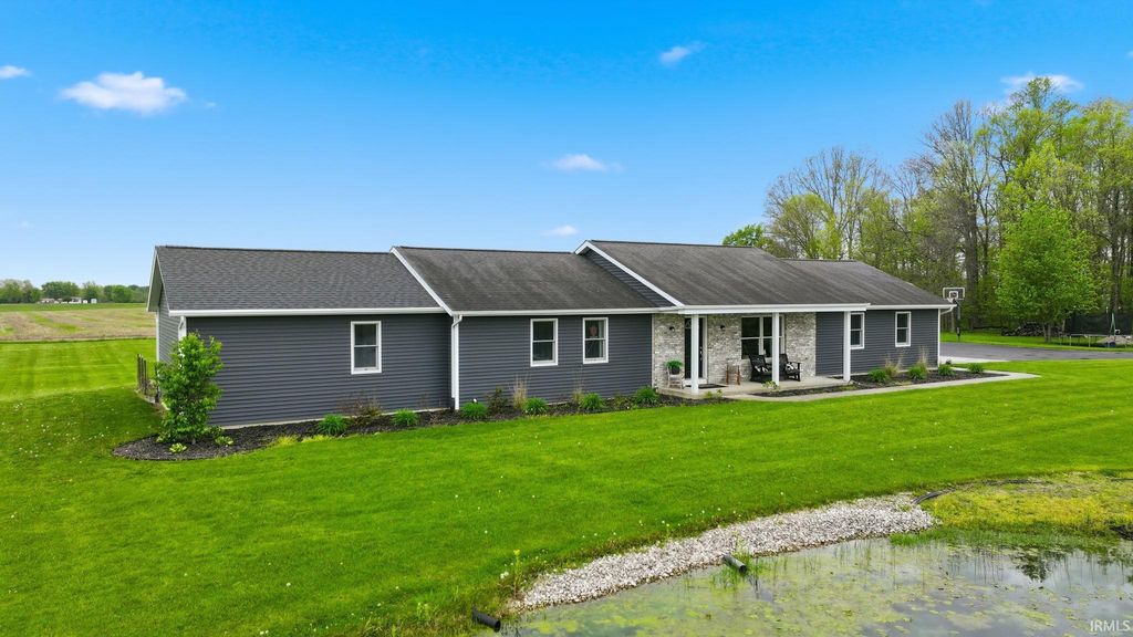 Photo of 2661 E 1000 N, Roanoke, IN 46783 (MLS # 202615671)