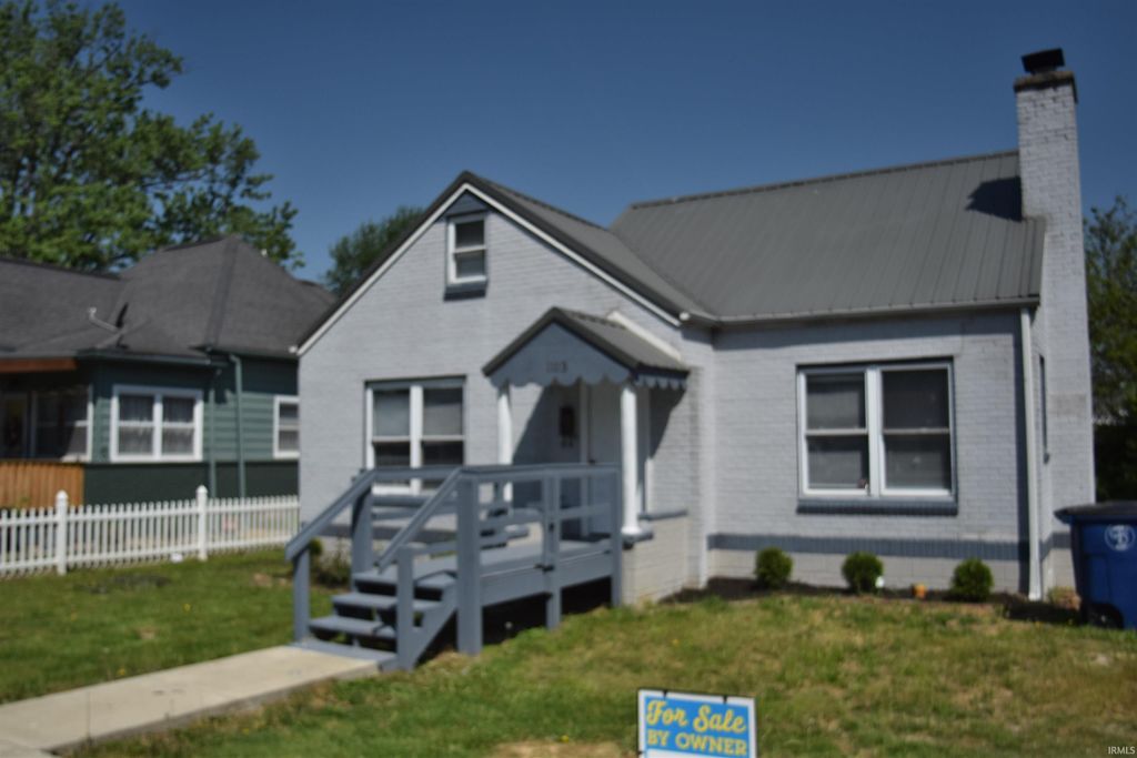 Photo of 1113 W Oak Street, Mitchell, IN 47446 (MLS # 202615357)