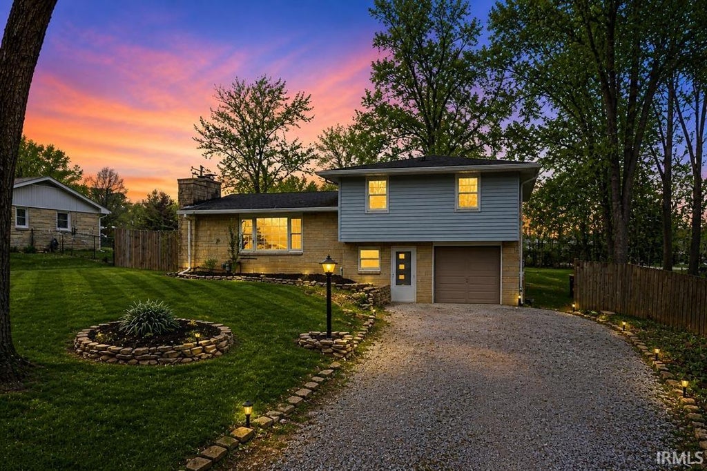 Photo of 800 W Fairway Lane, Bloomington, IN 47403 (MLS # 202624664)