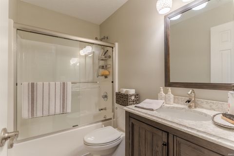 Tiny photo for 6007 Stardance Pointe, Evansville, IN 47715 (MLS # 202618420)