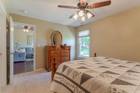 Tiny photo for 6007 Stardance Pointe, Evansville, IN 47715 (MLS # 202618420)