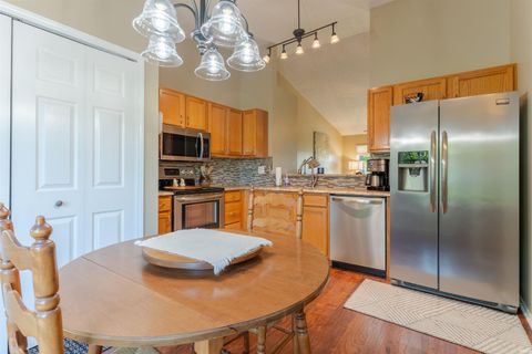 Tiny photo for 6007 Stardance Pointe, Evansville, IN 47715 (MLS # 202618420)