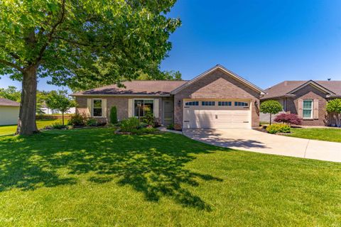 Photo of 6007 Stardance Pointe, Evansville, IN 47715 (MLS # 202618420)