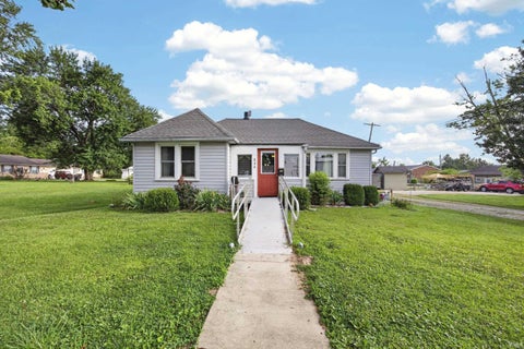 Photo of 840 NE H Street, Linton, IN 47441 (MLS # 202627977)