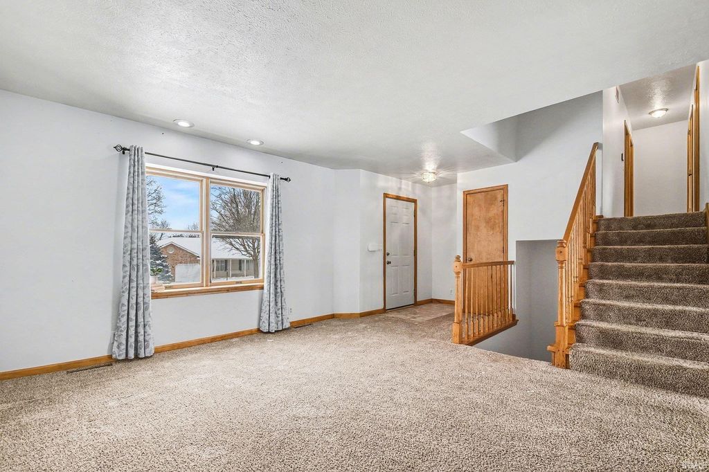 Photo of 54733 Kristi Lane, Osceola, IN 46561 (MLS # 202602904)