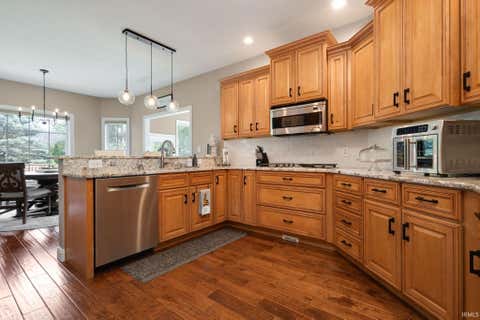 Tiny photo for 3611 Fox Court, Elkhart, IN 46514 (MLS # 202627498)