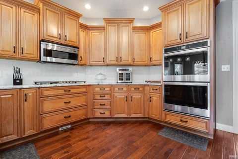 Tiny photo for 3611 Fox Court, Elkhart, IN 46514 (MLS # 202627498)