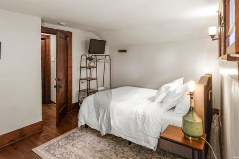 Tiny photo for 929 W Colfax Avenue, South Bend, IN 46601 (MLS # 202612046)