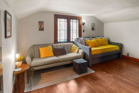 Tiny photo for 929 W Colfax Avenue, South Bend, IN 46601 (MLS # 202612046)