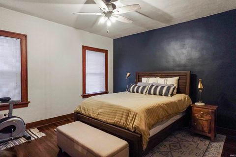 Tiny photo for 929 W Colfax Avenue, South Bend, IN 46601 (MLS # 202612046)