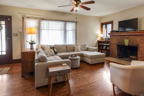 Tiny photo for 929 W Colfax Avenue, South Bend, IN 46601 (MLS # 202612046)