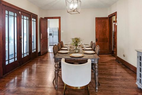 Tiny photo for 929 W Colfax Avenue, South Bend, IN 46601 (MLS # 202612046)