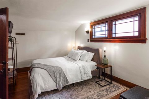 Tiny photo for 929 W Colfax Avenue, South Bend, IN 46601 (MLS # 202612046)