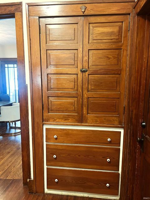 Tiny photo for 929 W Colfax Avenue, South Bend, IN 46601 (MLS # 202612046)