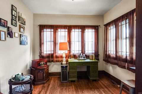 Tiny photo for 929 W Colfax Avenue, South Bend, IN 46601 (MLS # 202612046)