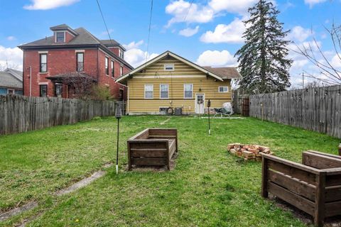 Tiny photo for 929 W Colfax Avenue, South Bend, IN 46601 (MLS # 202612046)