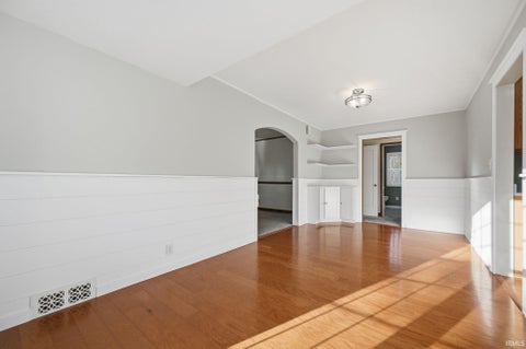 Tiny photo for 420 W Perkins Street, Hartford City, IN 47348 (MLS # 202642311)