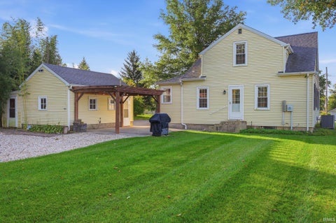 Tiny photo for 420 W Perkins Street, Hartford City, IN 47348 (MLS # 202642311)