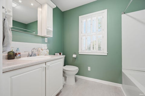 Tiny photo for 420 W Perkins Street, Hartford City, IN 47348 (MLS # 202642311)