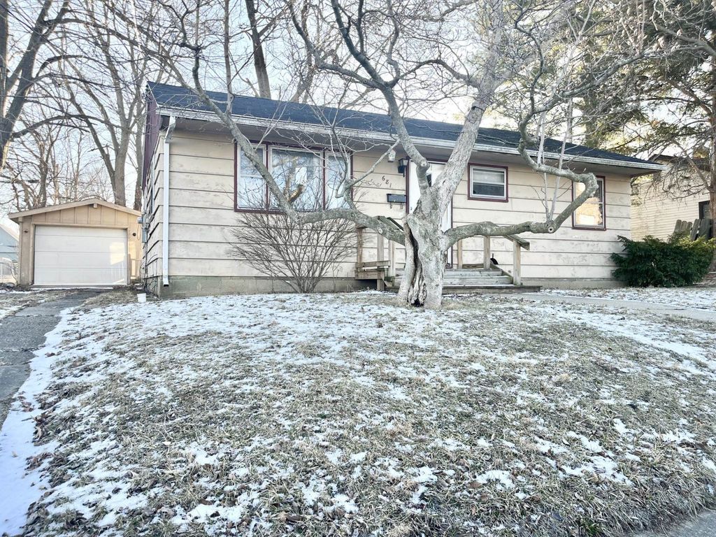 Photo of 681 Washington Street, Wabash, IN 46992 (MLS # 202606005)