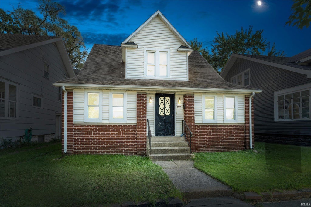 Photo of 809 Mcdonald Street, Elkhart, IN 46516 (MLS # 202636915)
