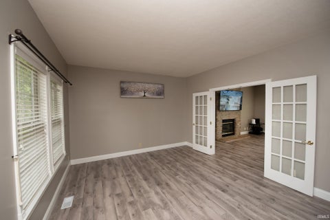 Tiny photo for 2410 Farmington Place, Lafayette, IN 47905 (MLS # 202627976)