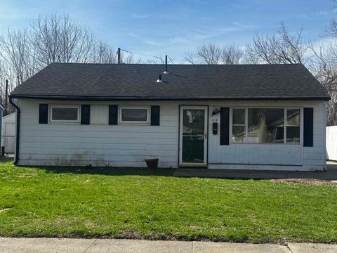 Photo of 1113 E Fischer St, Kokomo, IN 46901 (MLS # 202603847)
